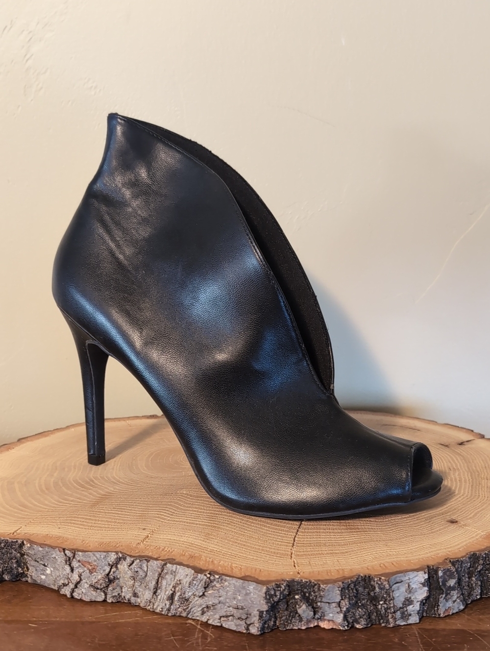 Christian Siriano Women's Black Leather Peep-Toe Ankle Bootie Sz 9 New With Tags